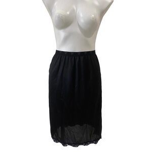 Vintage Union made ILGWU half slip skirt in Black - MEDUIM - nylon - underwear